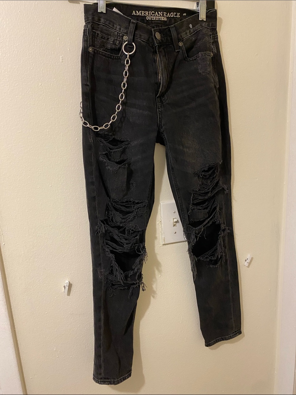 American Eagle Outfitters Black Distressed Skinny Jeans with Chain